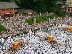 神輿　神社前